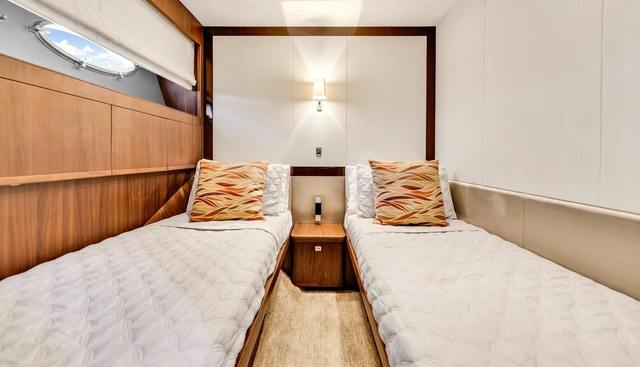Princess Y85 yacht for sale 28