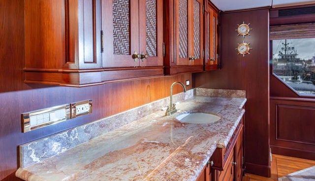 Marlinda yacht for sale 18