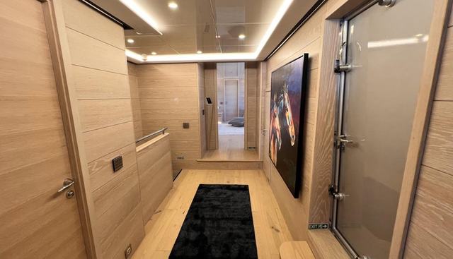 AQUILA yacht for sale 9