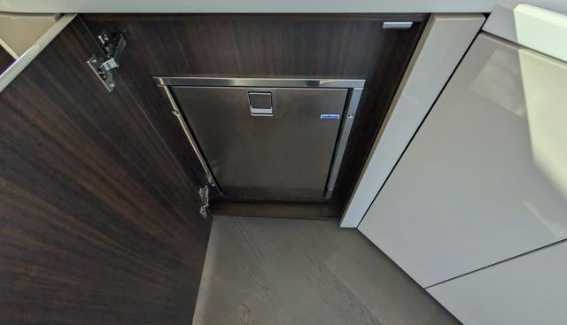 Seakeeper Gyro yacht for sale 15