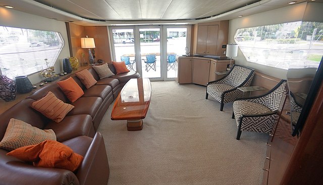 Hatteras 92' yacht for sale 5