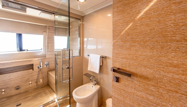 CENTURION yacht for sale 18