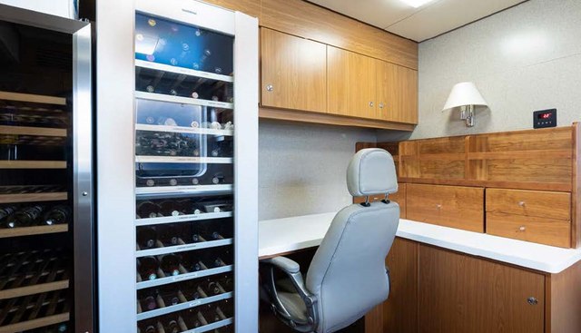 VIBRANCE yacht for sale 45
