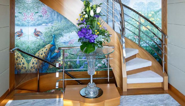 VIBRANCE yacht for sale 13