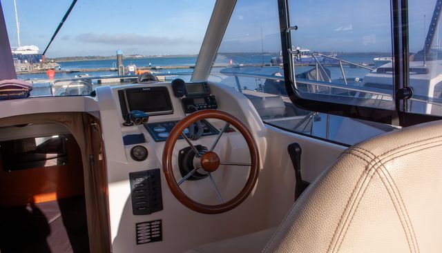 Éalú yacht for sale 20