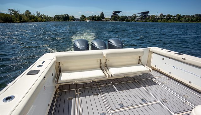 LAZY V yacht for sale 8