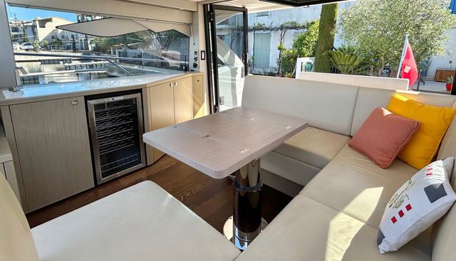 POCO LOCO 4 yacht for sale 14