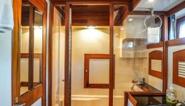 THE GARLIC yacht for sale 39