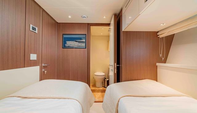 FIREFLY yacht for sale 62