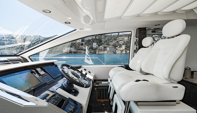 JR 28 yacht for sale 12