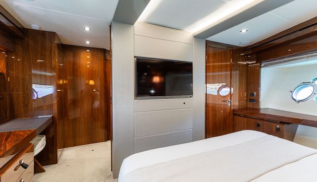 AFTER 8 II yacht for sale 30