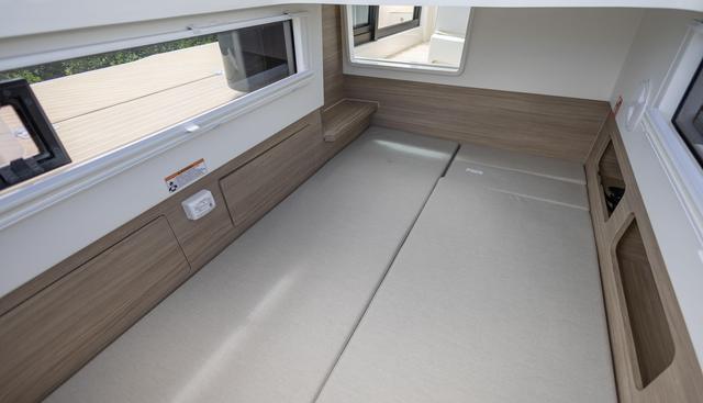 340GTWA-180 yacht for sale 4