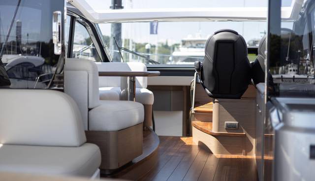 V50960 - 3 CABIN DECK VERSION yacht for sale 62