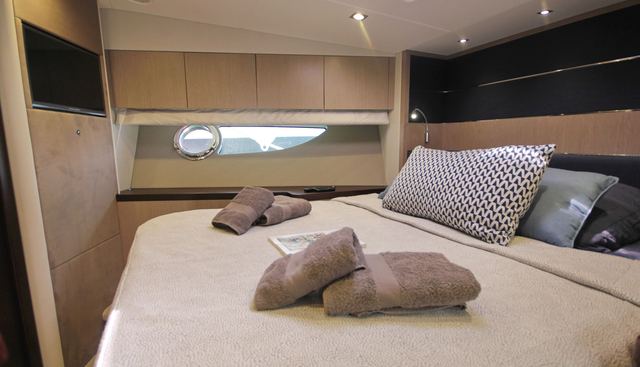 V yacht for sale 37