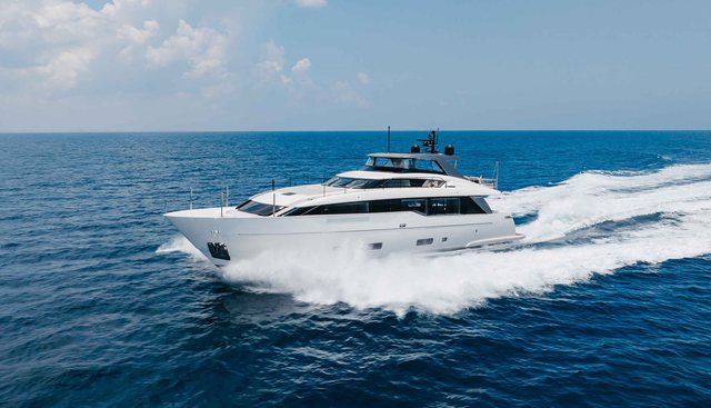 CHAMELEON yacht for sale 8