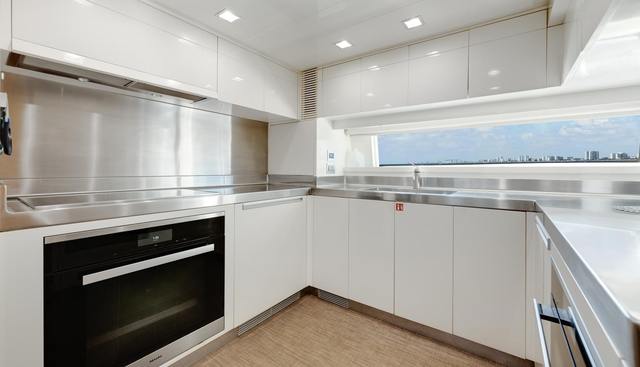 AMANECER yacht for sale 32