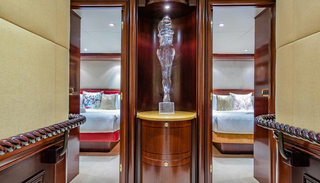 STARSHIP yacht for sale 34