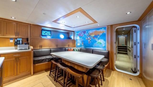 VALINOR yacht for sale 40