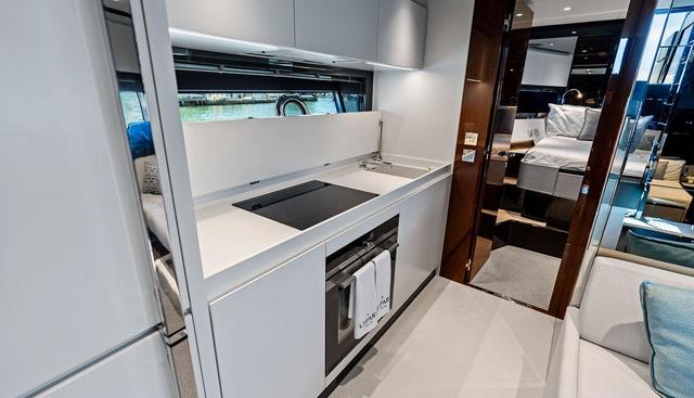 CLUB T yacht for sale 38