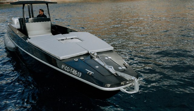 F11 yacht for sale 32