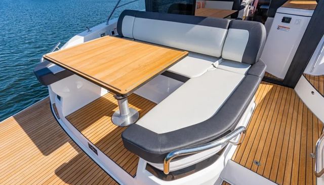 SR41 yacht for sale 9