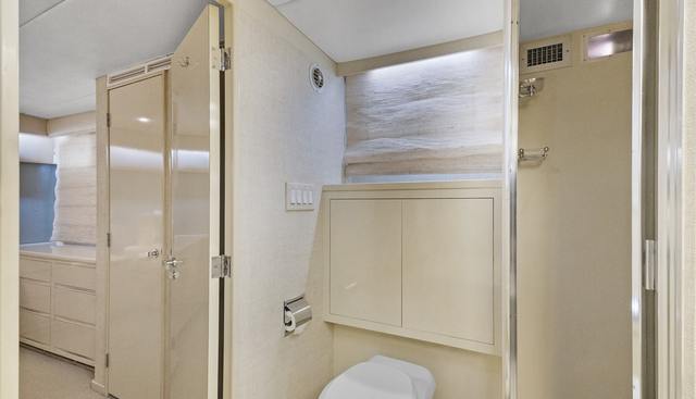 Adventurer yacht for sale 23