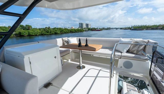 F4.9 yacht for sale 52