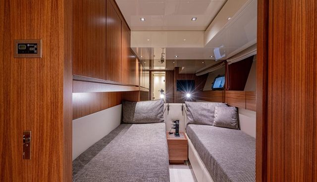 M&M yacht for sale 14