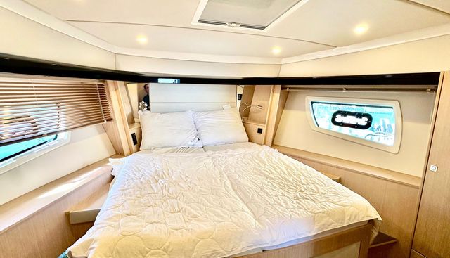 LADY V yacht for sale 24