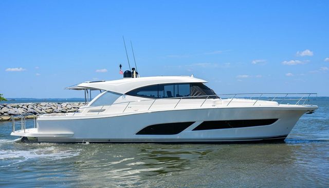 Command At Sea yacht for sale 2