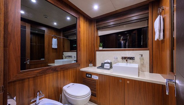 NATURAL 9 yacht for sale 20
