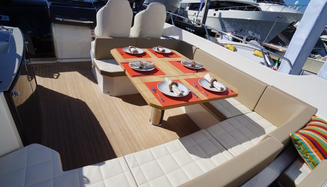 Amaretto yacht for sale 30