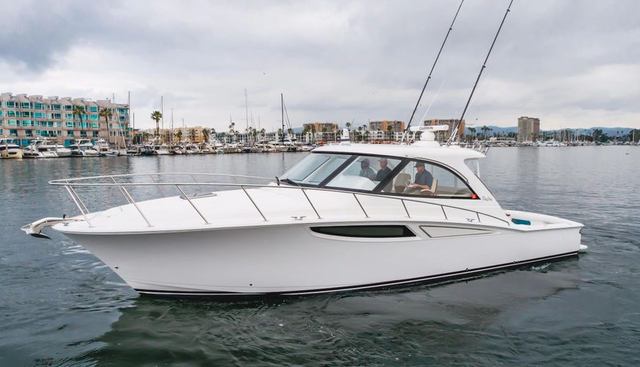 Commodore Two yacht for sale 17