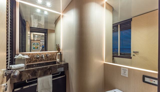 BACK 9 AND A HALF yacht for sale 32