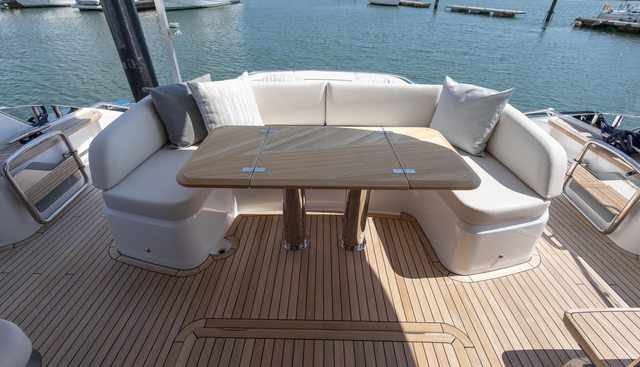 S65532 yacht for sale 15
