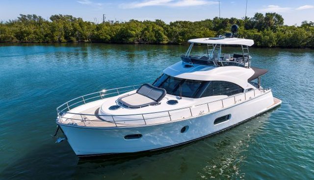 54 DAYBRIDGE yacht for sale 8