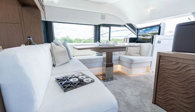 F4.9 yacht for sale 27