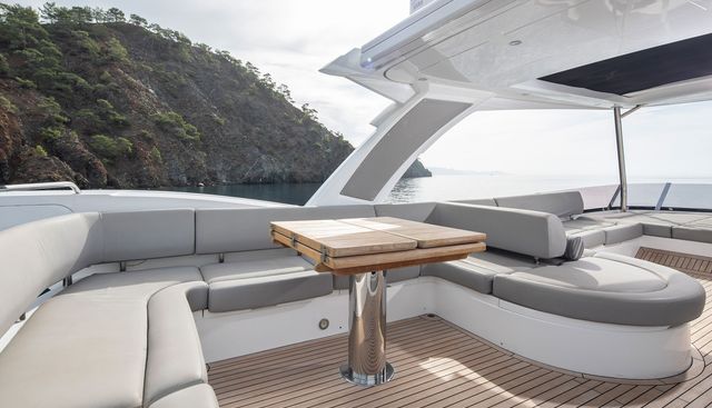 M3G yacht for sale 14