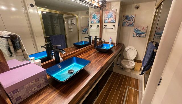 Nauti yacht for sale 35