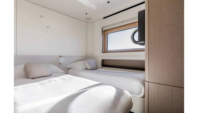 AZIMUT GRANDE 26 M yacht for sale 13