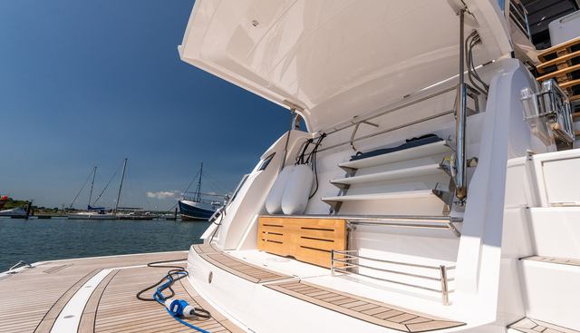 3042568 yacht for sale 22