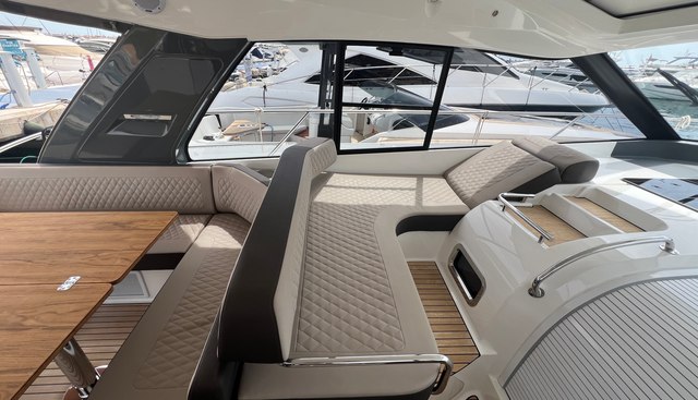 White Pearl yacht for sale 17