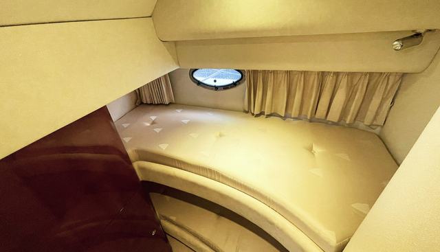 DRAGONFLY yacht for sale 32