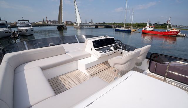 4142455 yacht for sale 10