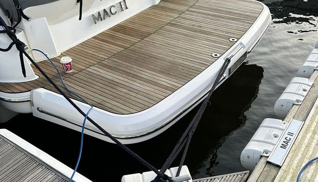 Mac II yacht for sale 23