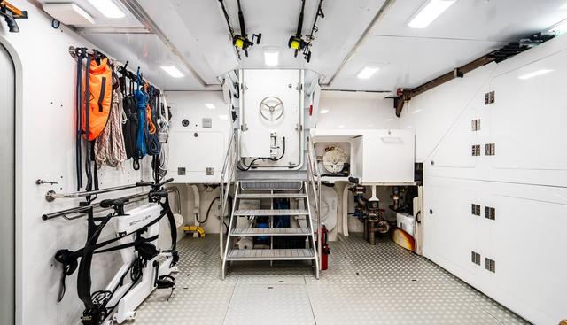 ZEXPLORER yacht for sale 34