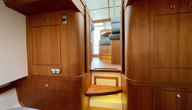 noname yacht for sale 34