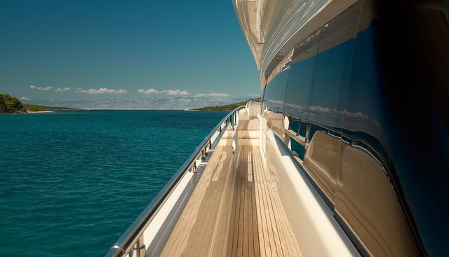 Damari yacht for sale 10
