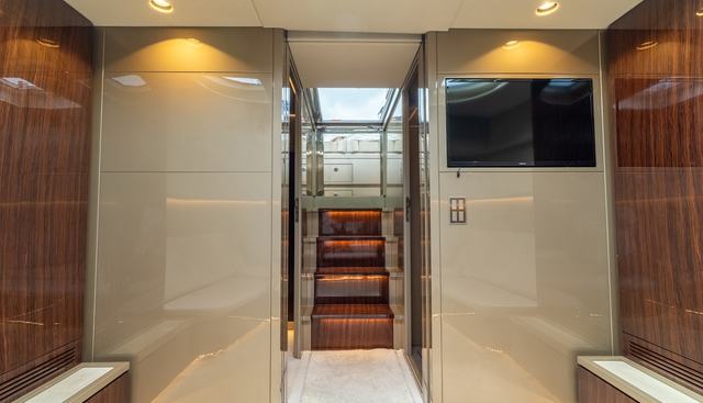 SPIN yacht for sale 27