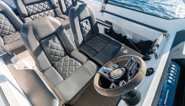 MR B yacht for sale 19